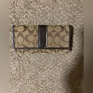 USED Women’s Coach Wallet